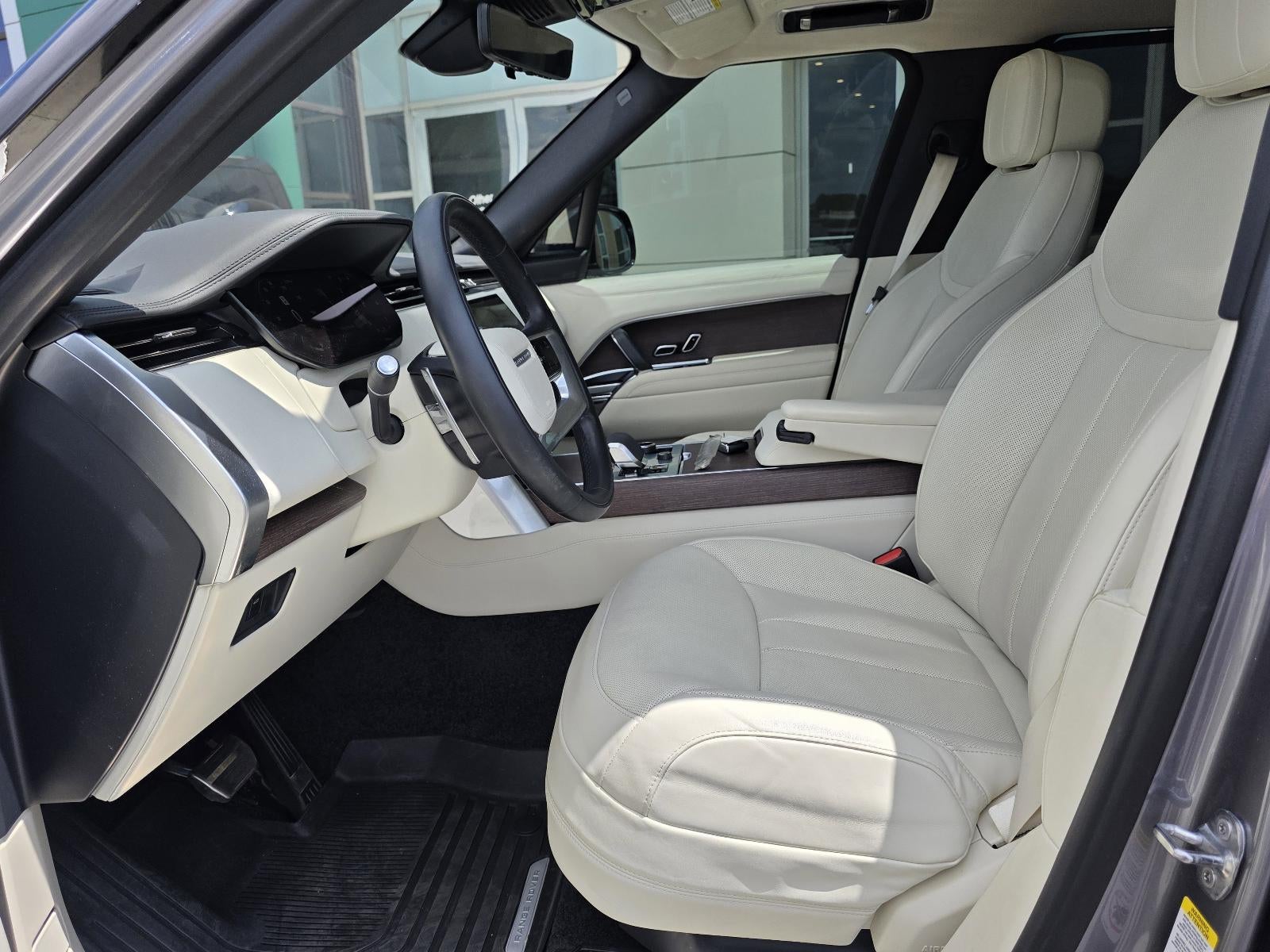 2023 Land Rover Range Rover P400 SE LWB 7 Seat