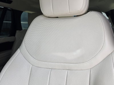 2023 Land Rover Range Rover P400 SE LWB 7 Seat