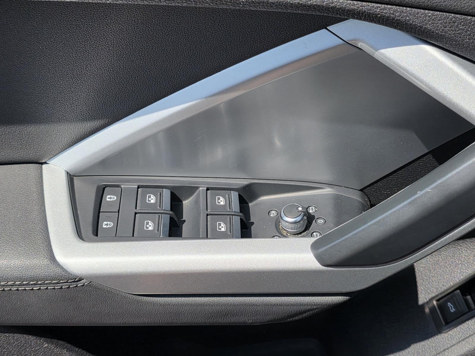 2021 Audi Q3 Premium 40 TFSI quattro