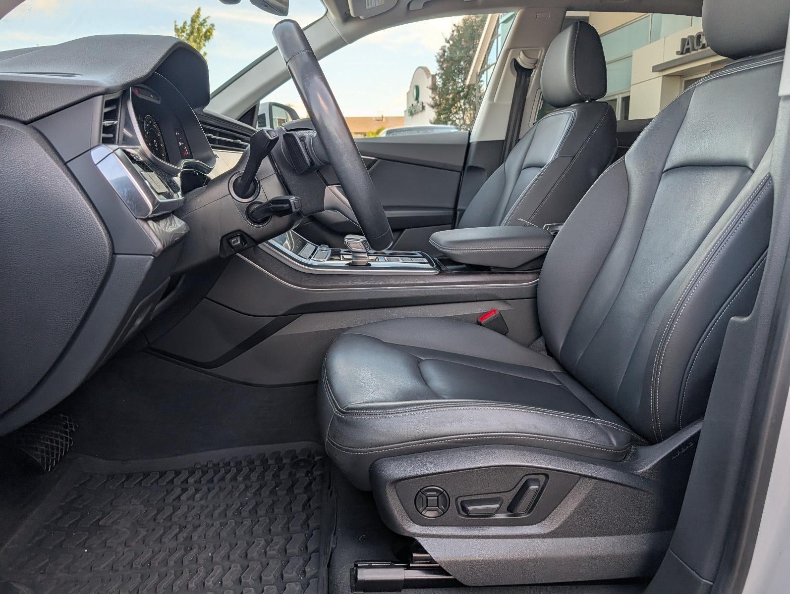 2022 Audi Q8 Premium 55 TFSI quattro