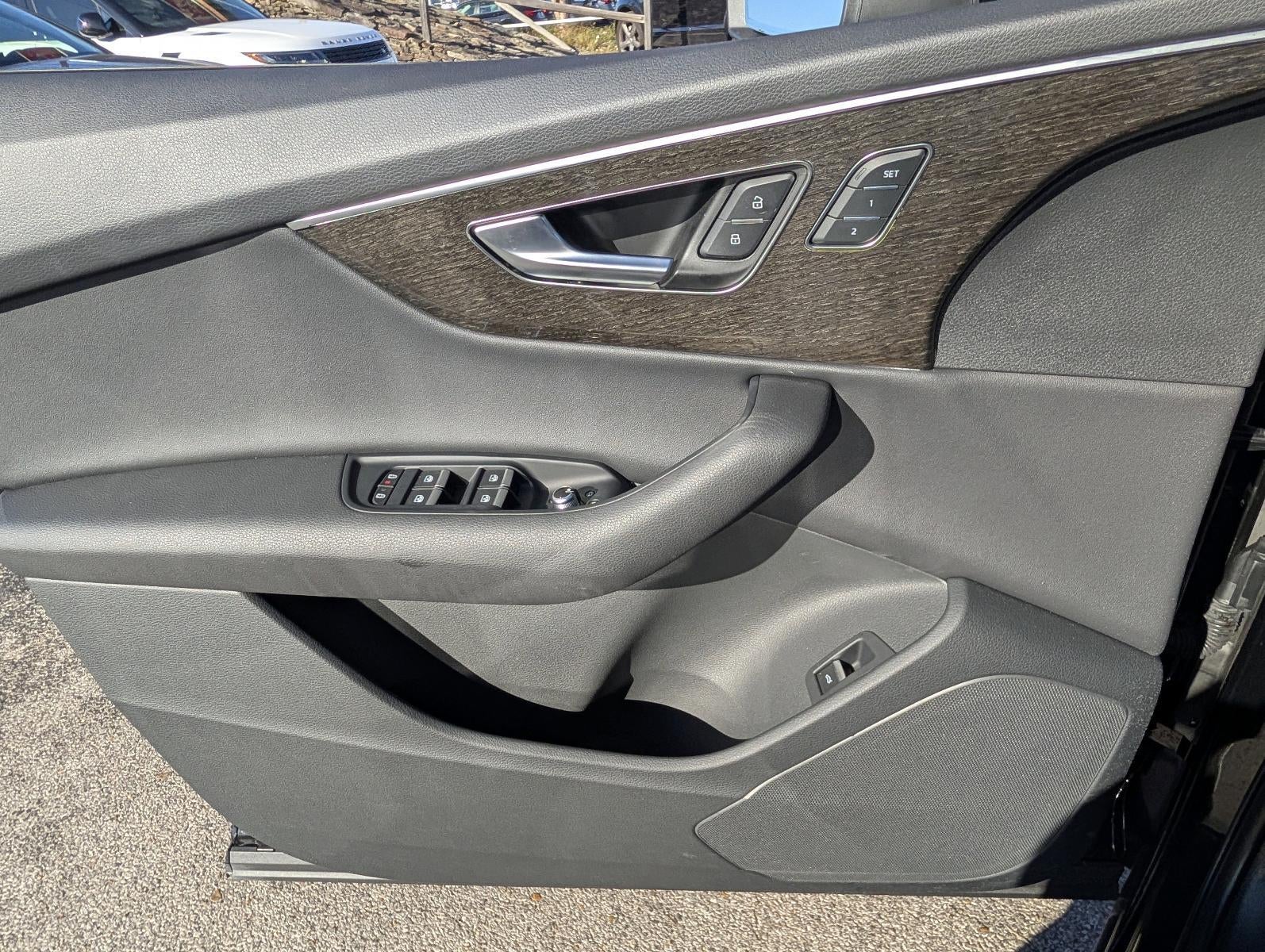 2025 Audi Q7 Premium 55 TFSI quattro