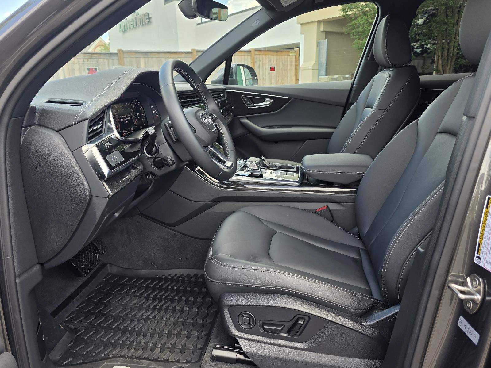 2025 Audi Q7 Premium 55 TFSI quattro