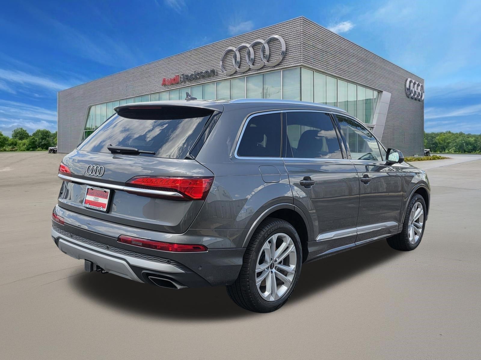 2025 Audi Q7 Premium 55 TFSI quattro