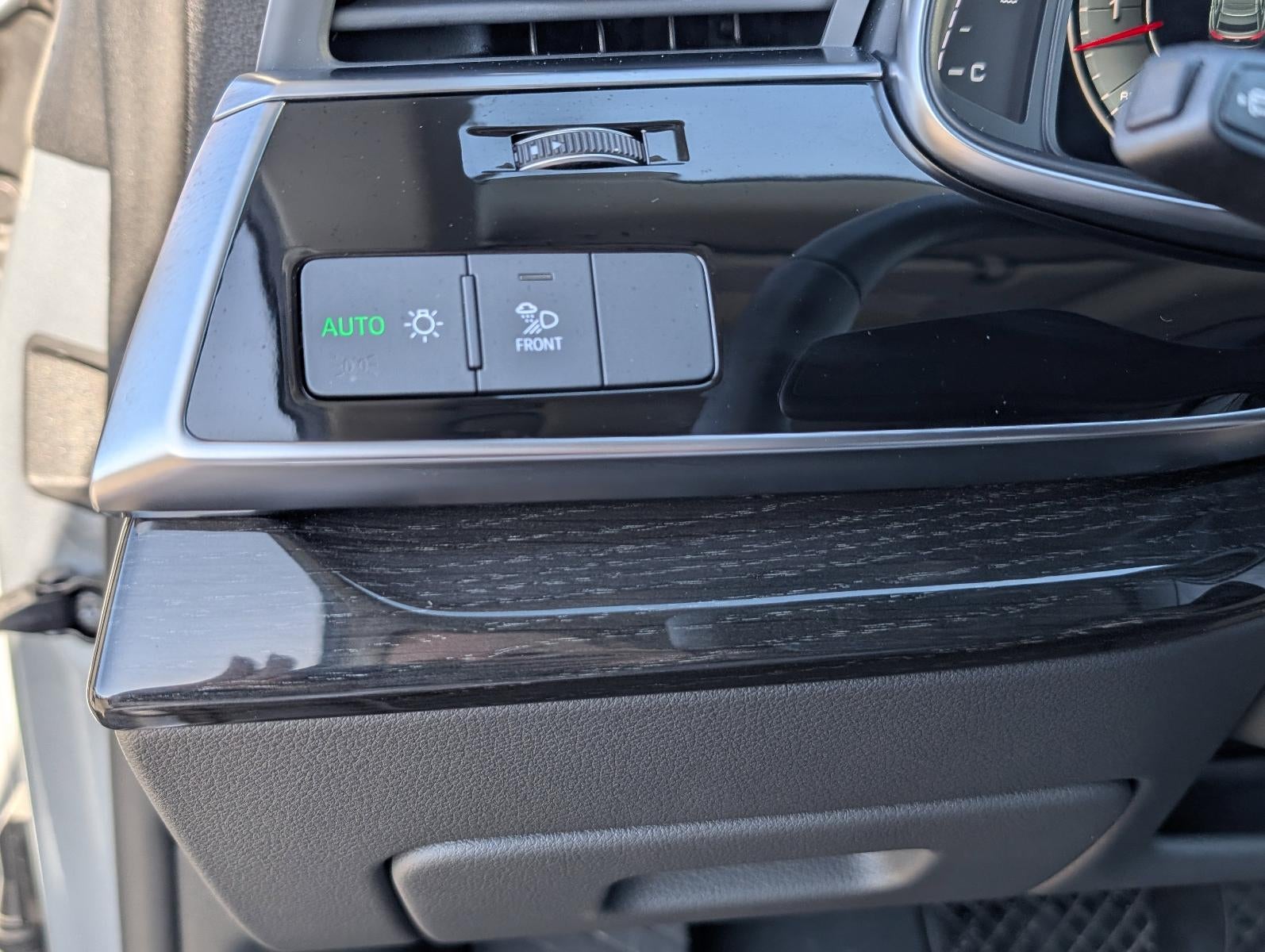 2025 Audi Q8 Premium Plus 55 TFSI quattro