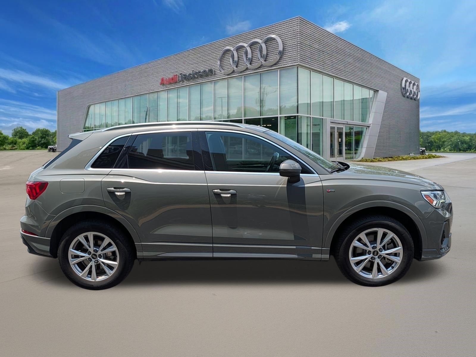 2023 Audi Q3 S line Premium Plus 45 TFSI quattro