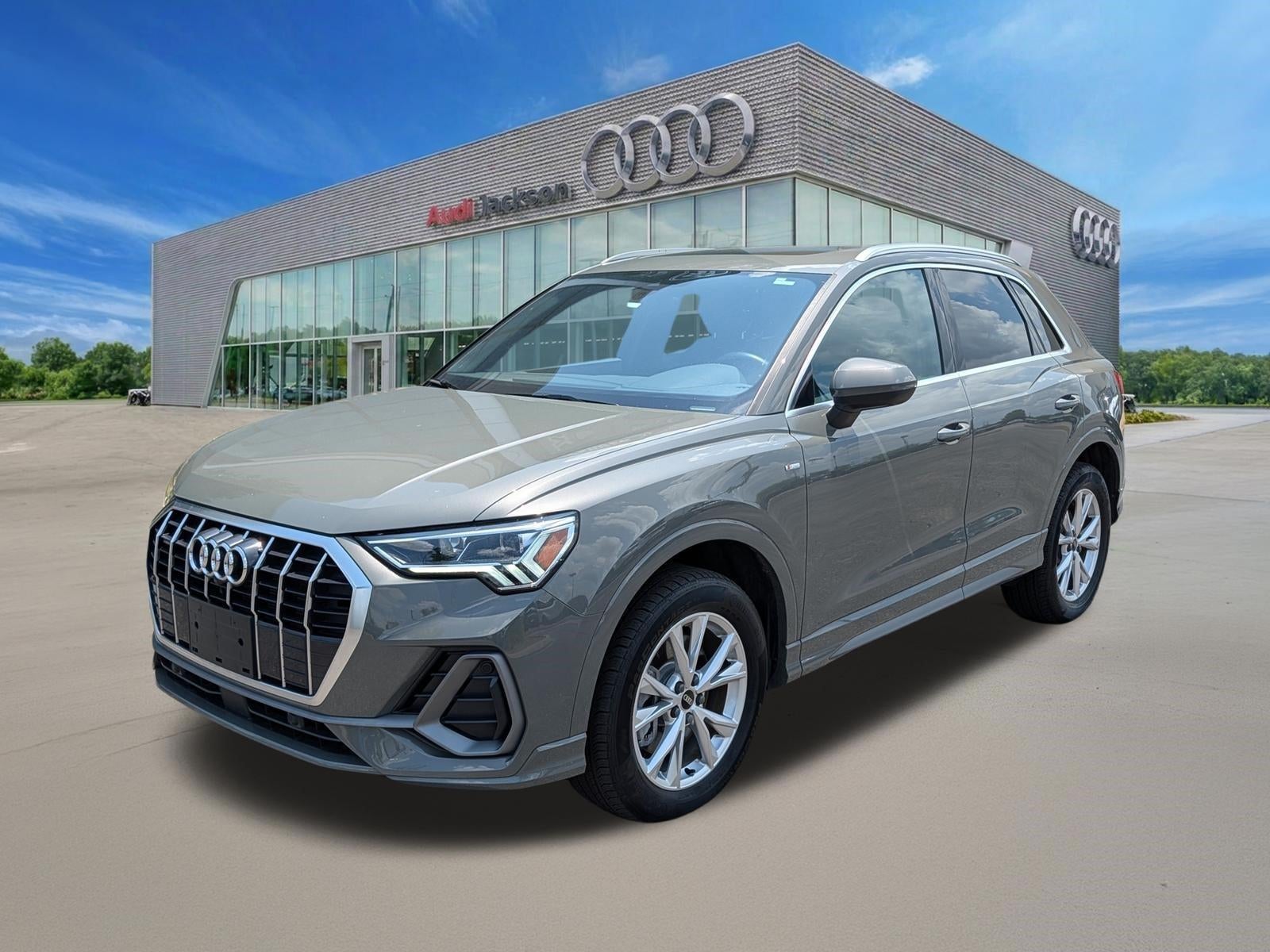 2023 Audi Q3 S line Premium Plus 45 TFSI quattro