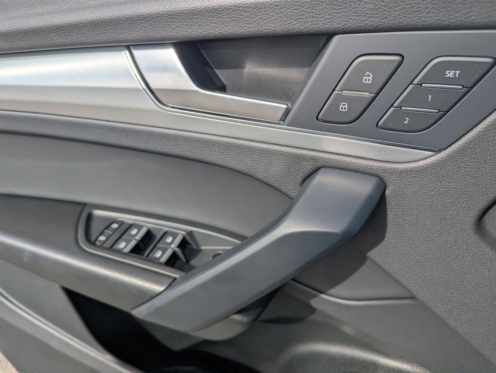 2025 Audi Q5 S line Premium 45 TFSI quattro