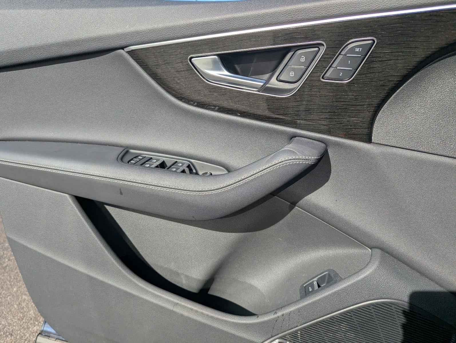 2025 Audi Q7 Premium Plus 55 TFSI quattro