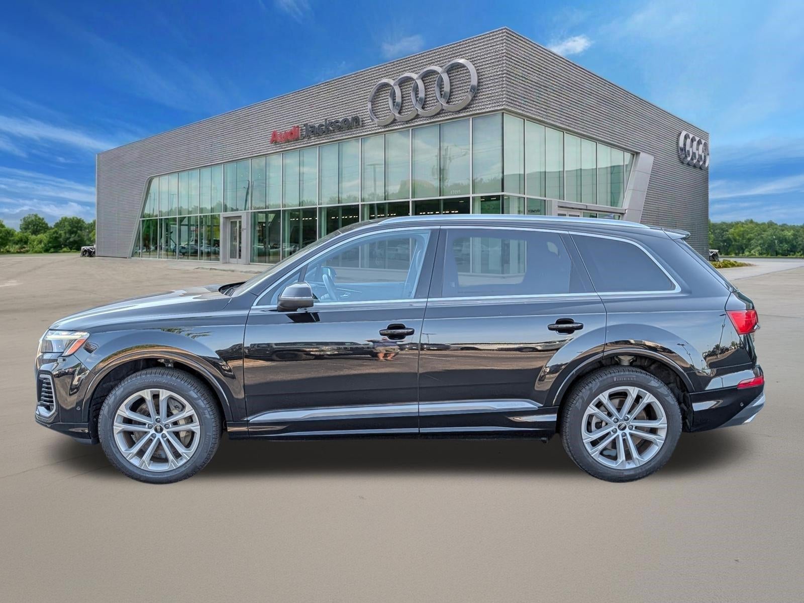 2025 Audi Q7 Premium Plus 55 TFSI quattro