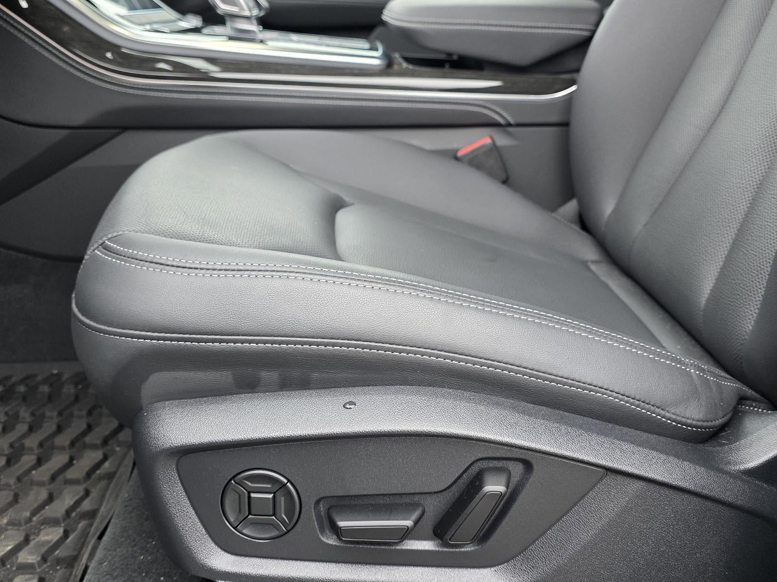 2025 Audi Q7 Premium Plus 55 TFSI quattro