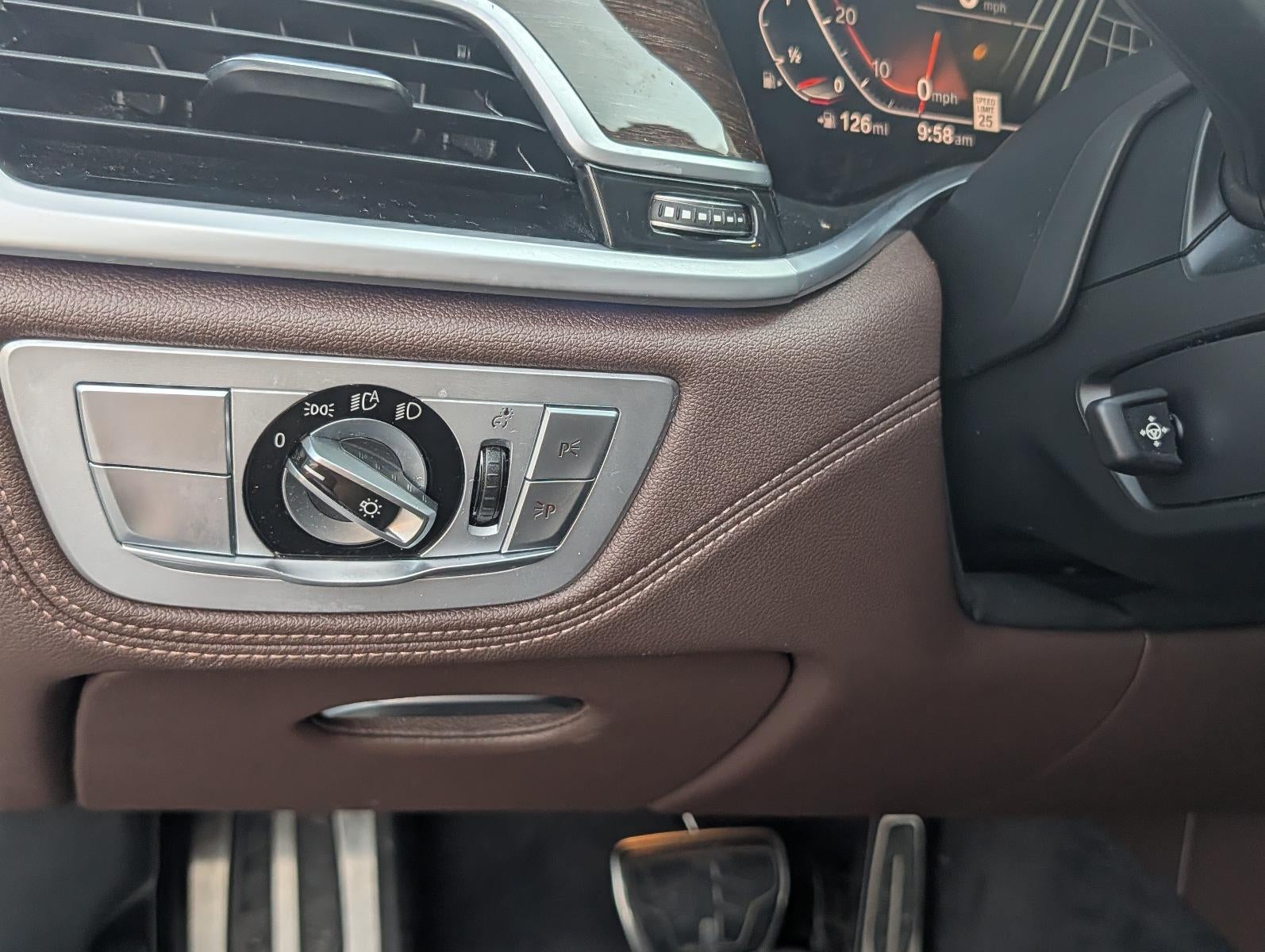 2020 BMW 740i Sedan