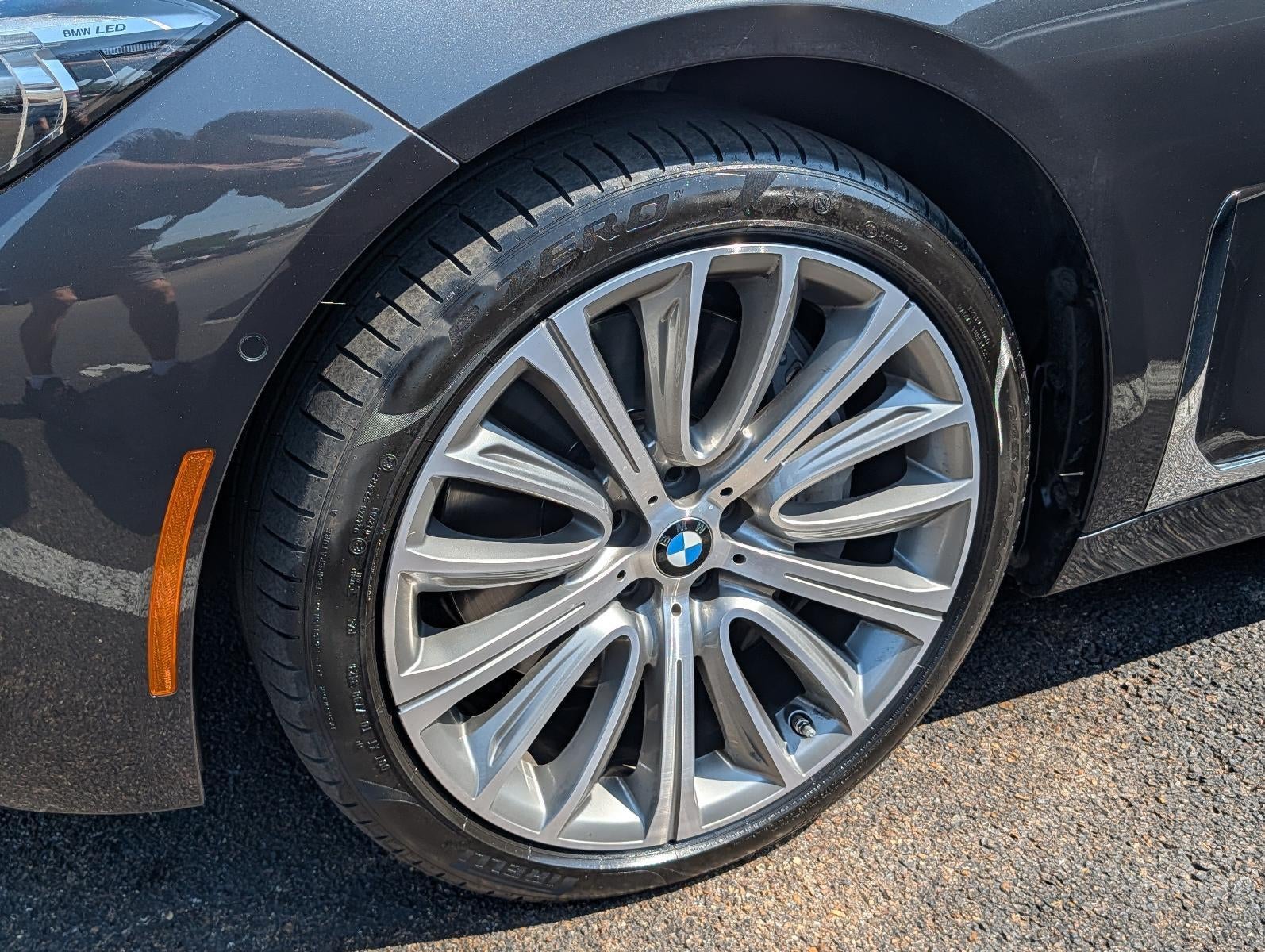 2022 BMW 750i xDrive Sedan