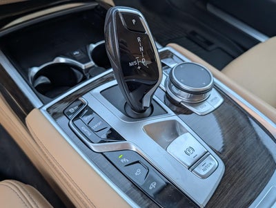 2022 BMW 750i xDrive Sedan