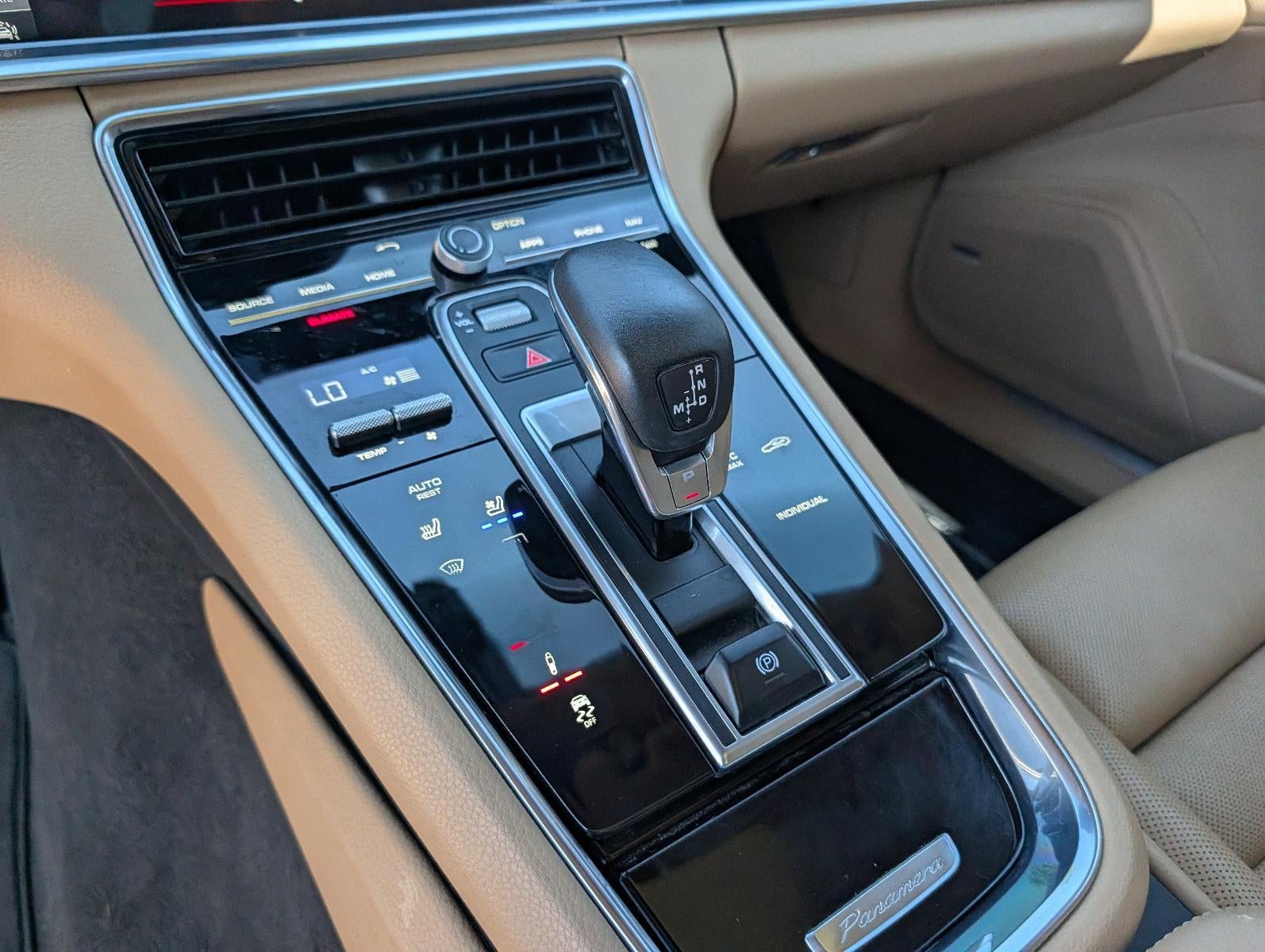 2017 Porsche Panamera 4 AWD