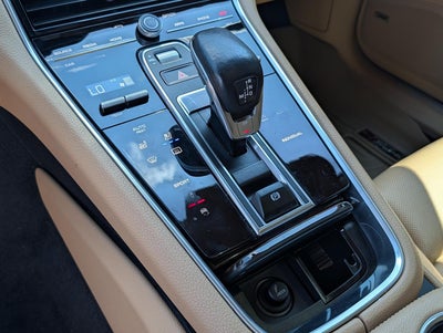 2018 Porsche Panamera 4 AWD