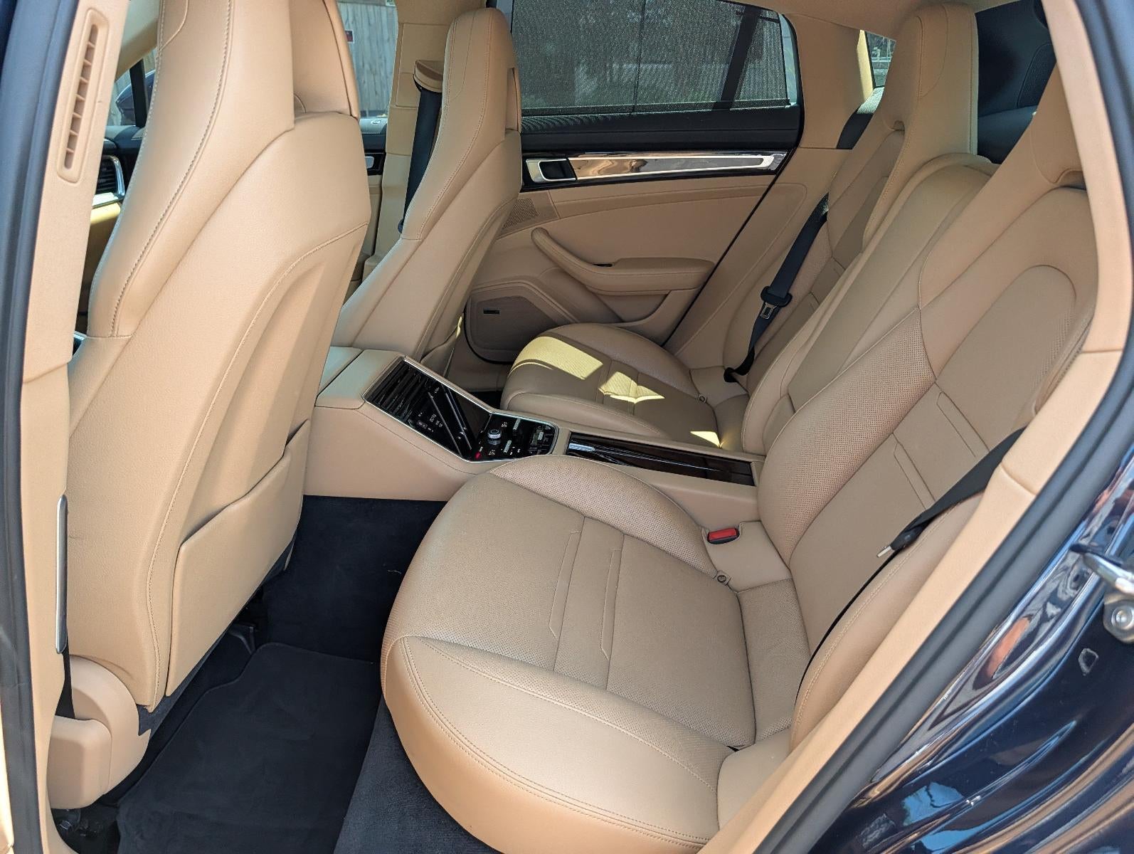 2018 Porsche Panamera 4 AWD