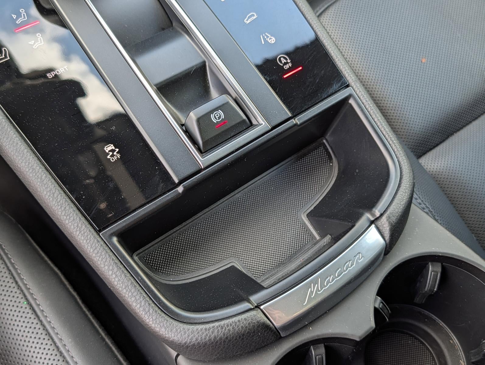 2023 Porsche Macan AWD