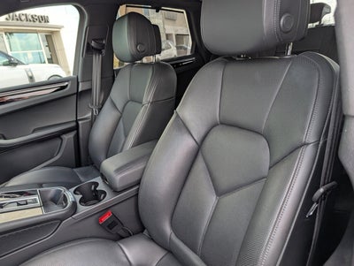 2023 Porsche Macan AWD