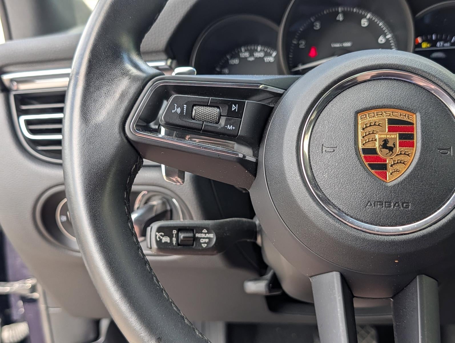 2023 Porsche Macan AWD