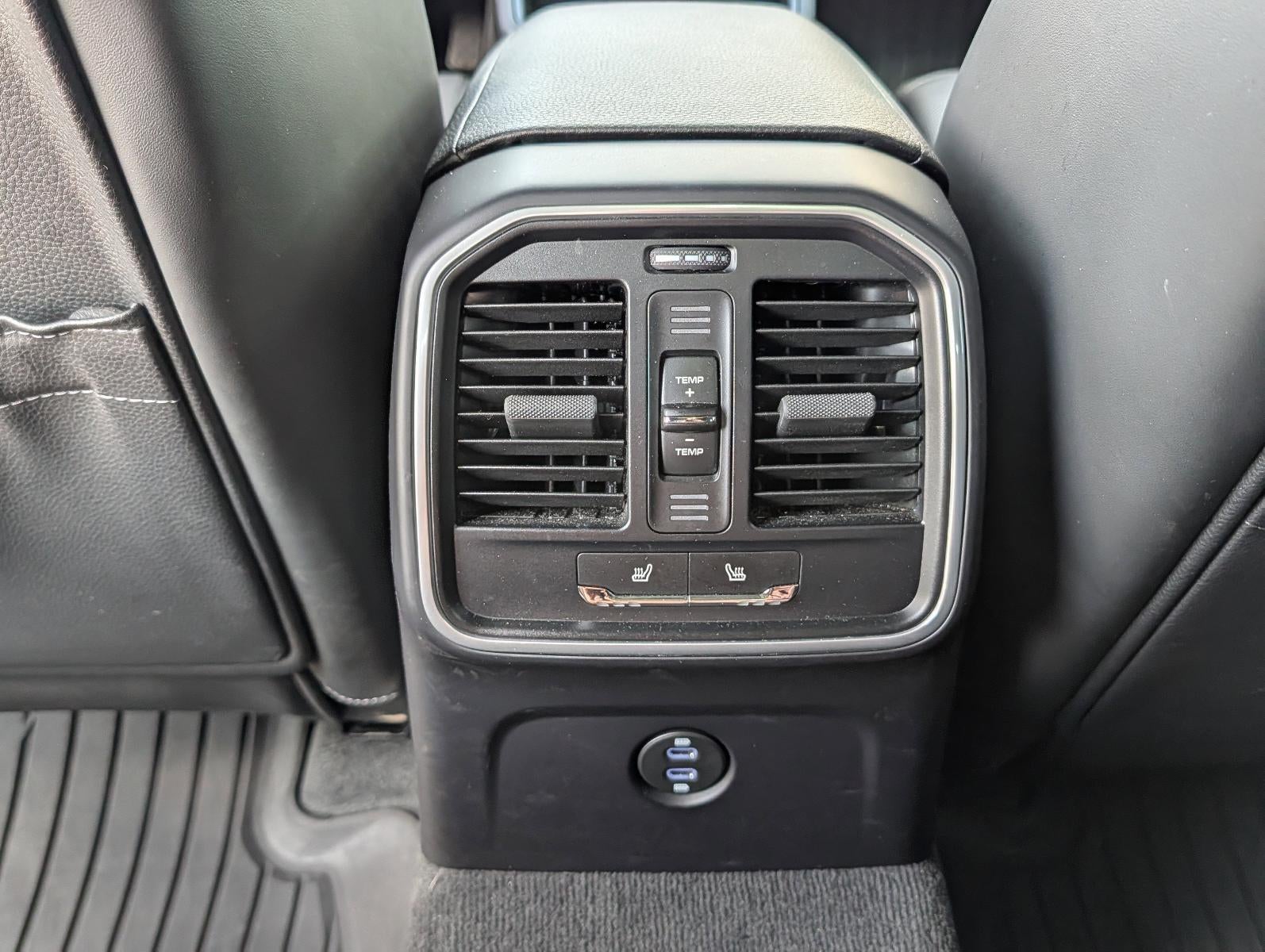 2023 Porsche Macan AWD