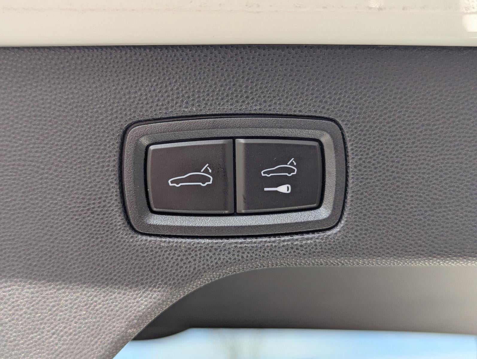 2024 Porsche Macan Electric 4 AWD