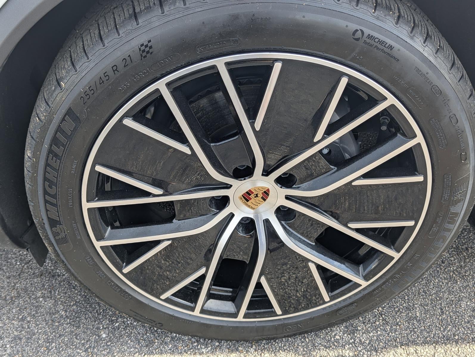 2024 Porsche Macan Electric 4 AWD