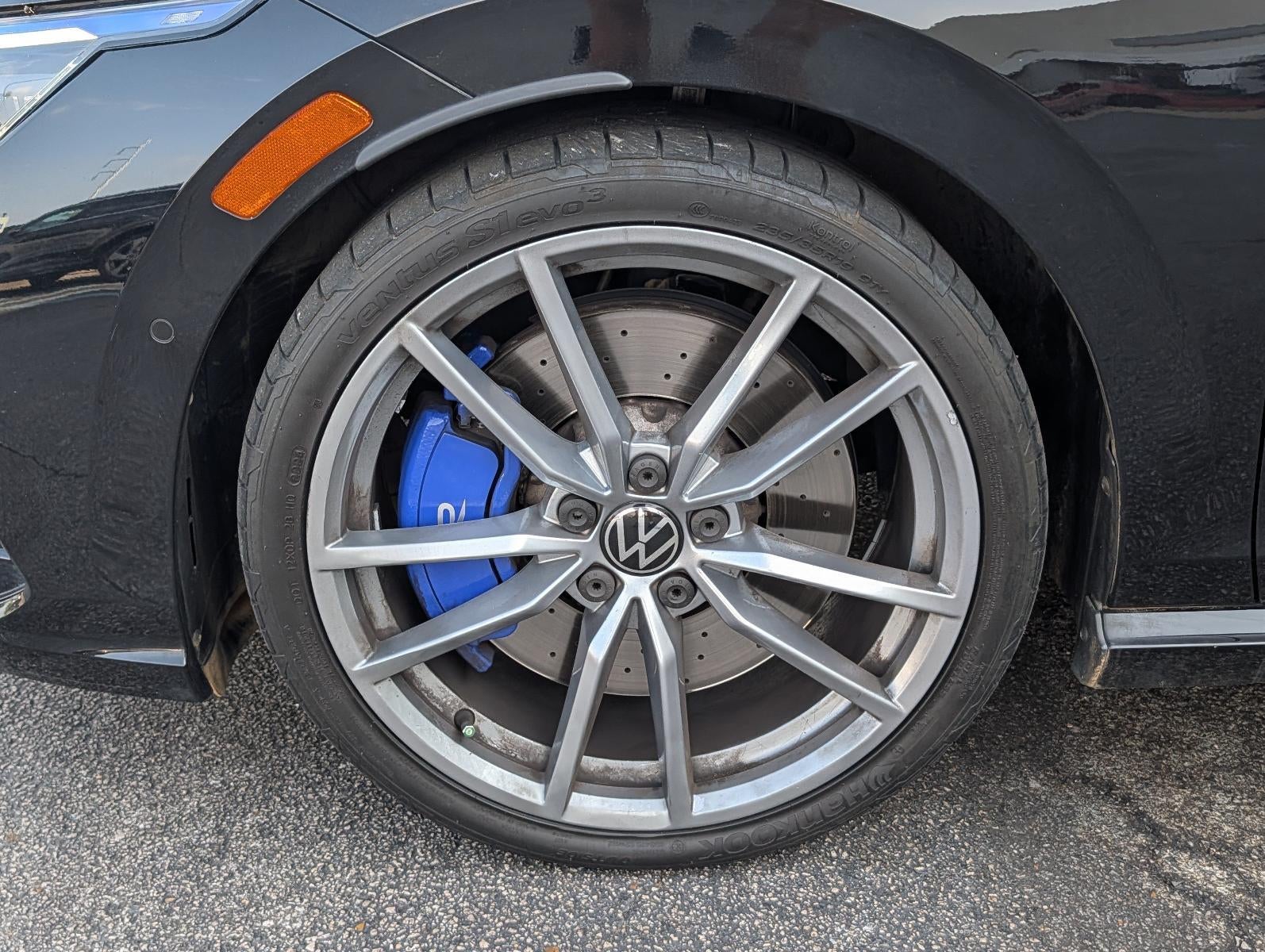 2024 Volkswagen Golf R 2.0T Manual