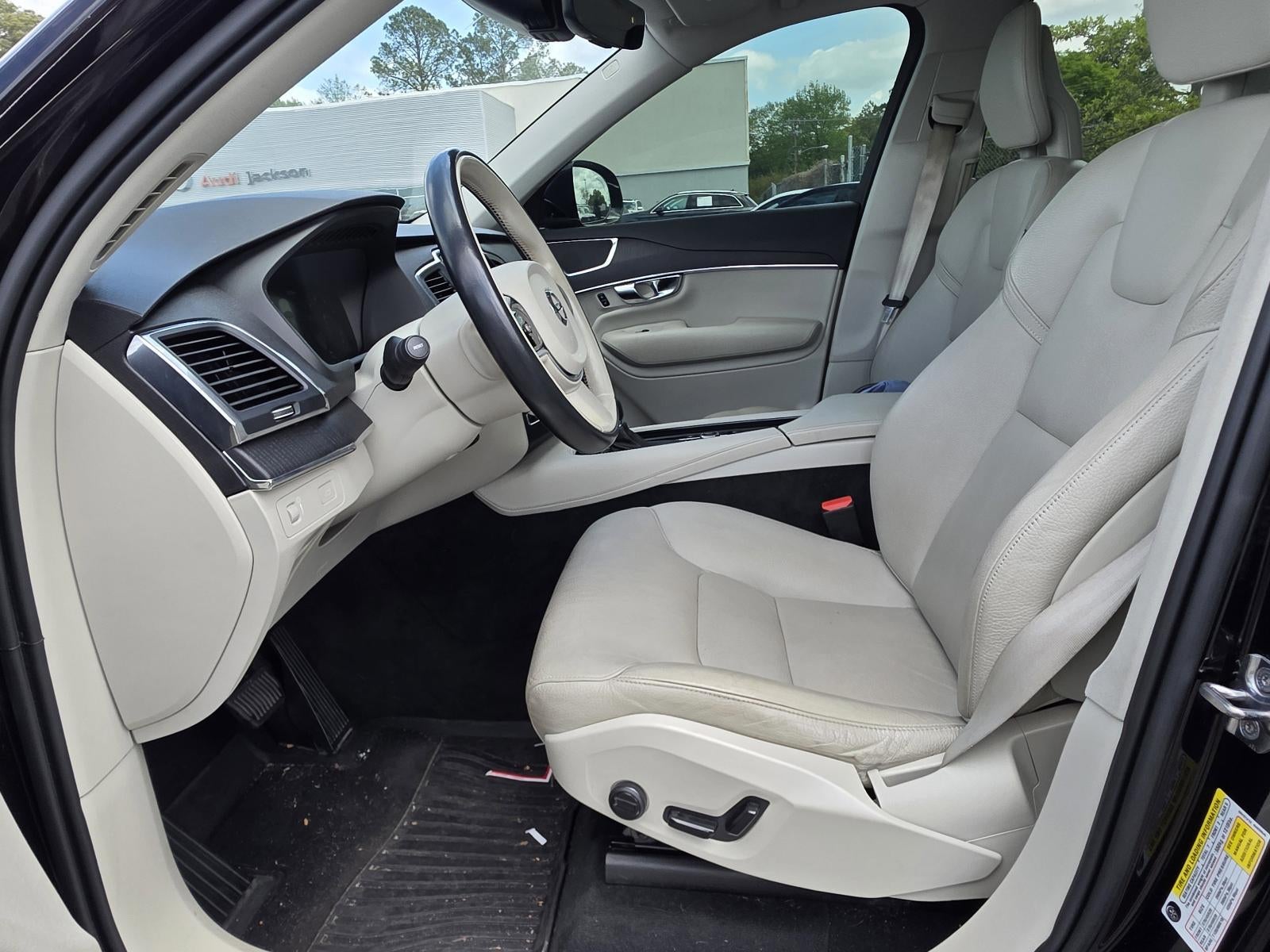 2020 Volvo XC90 T5 FWD Momentum 7 Passenger