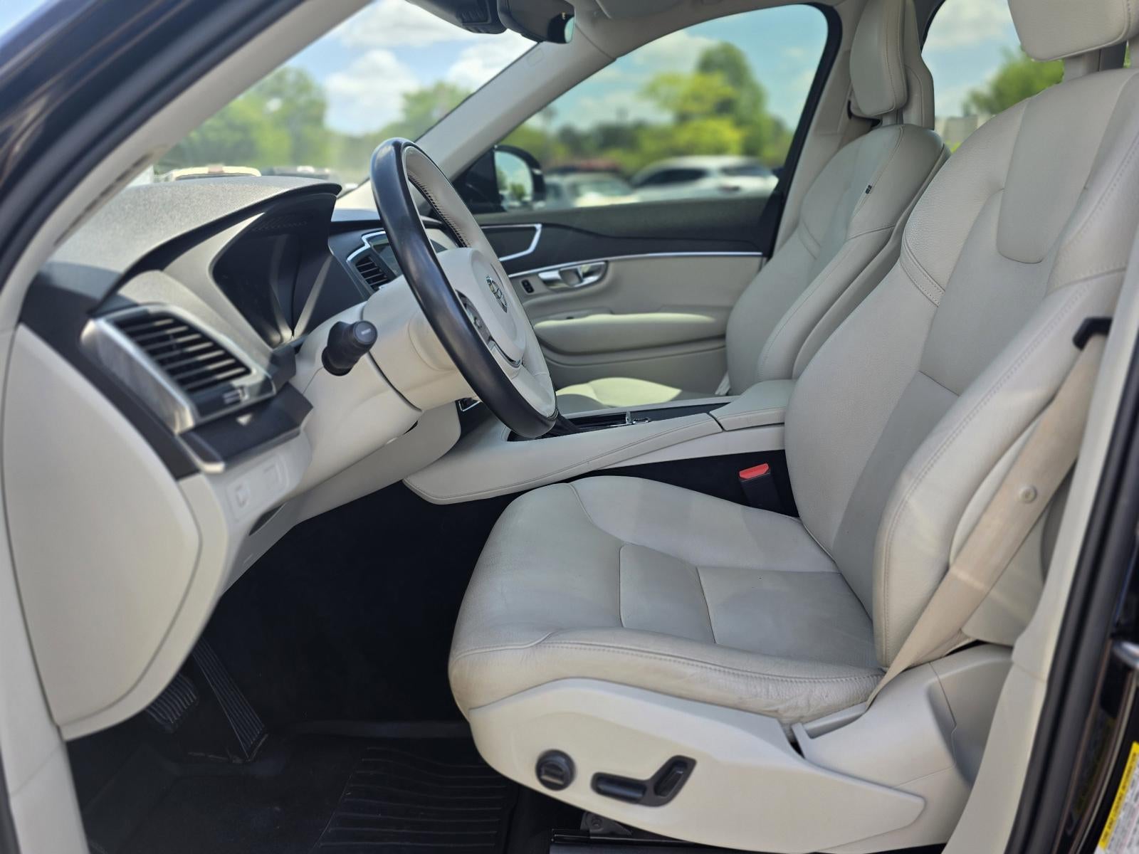 2020 Volvo XC90 T5 FWD Momentum 7 Passenger