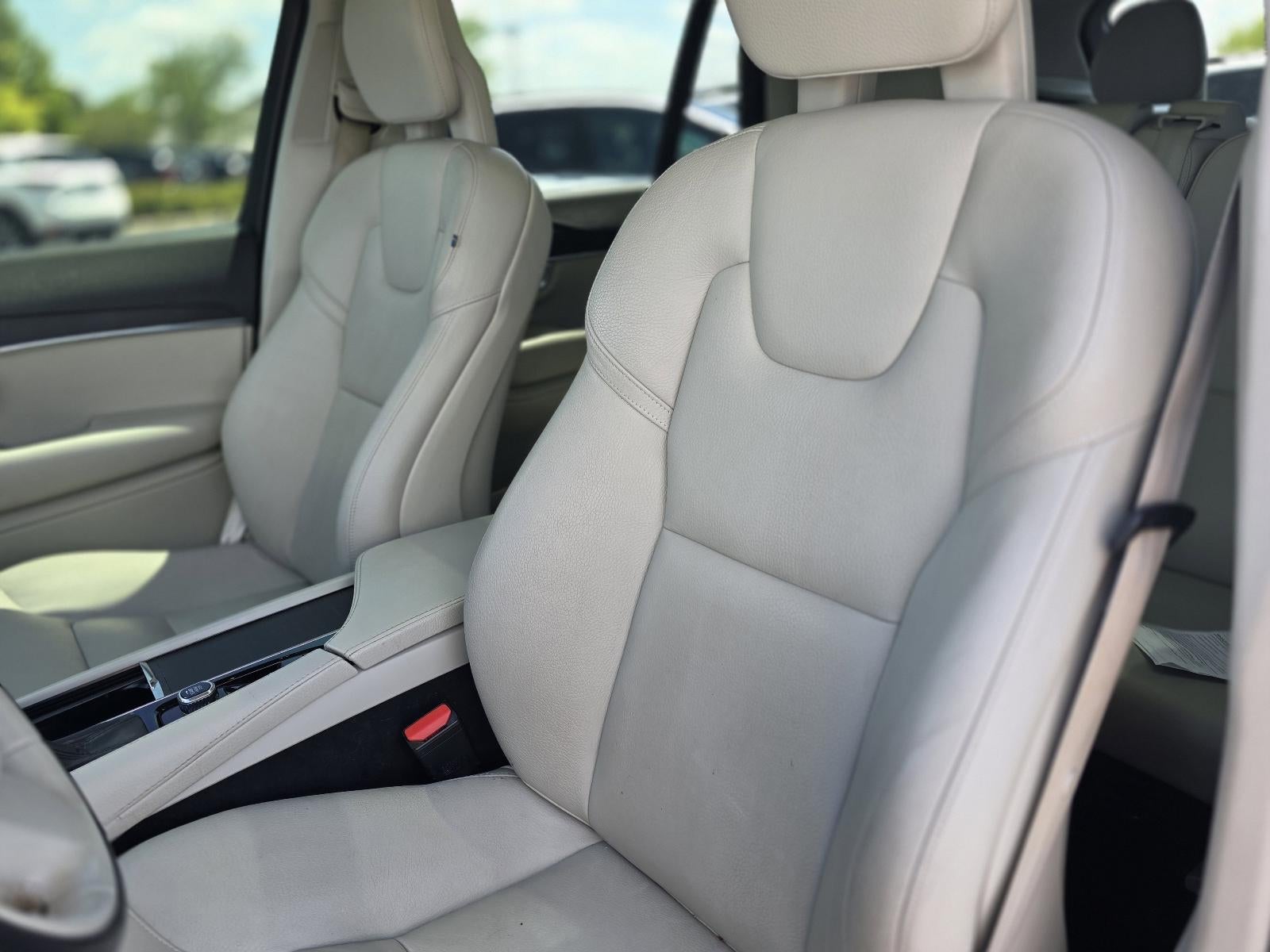 2020 Volvo XC90 T5 FWD Momentum 7 Passenger