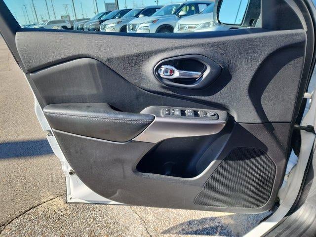 2019 Jeep Cherokee Latitude Plus FWD