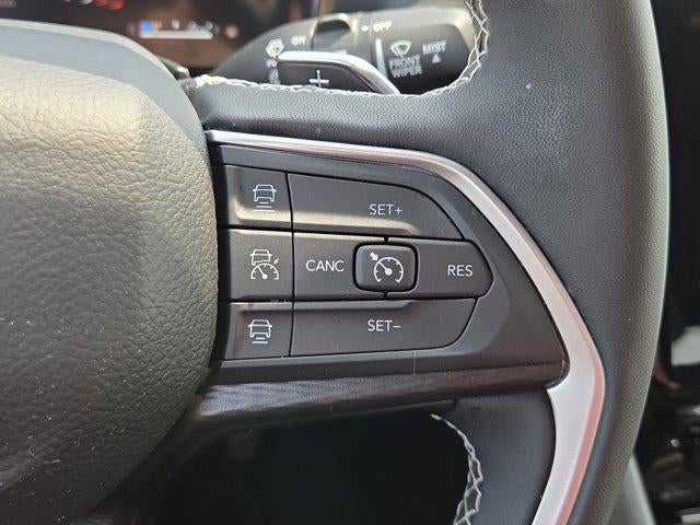 2025 Jeep Grand Cherokee Laredo 4x2