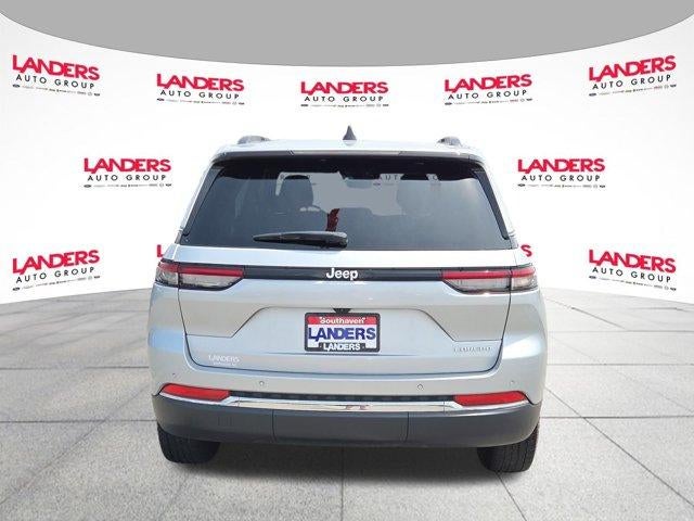 2025 Jeep Grand Cherokee Laredo 4x2
