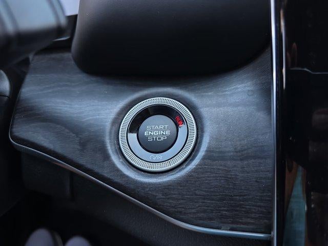 2022 Jeep Grand Cherokee L Overland 4x2