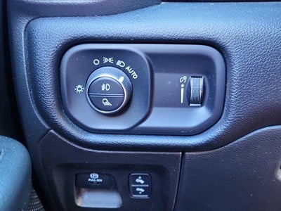 2022 RAM 1500 Big Horn 4x2 Crew Cab 5'7" Box