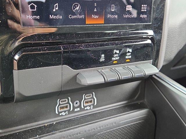 2025 RAM 1500 Big Horn 4x4 Crew Cab 5'7" Box
