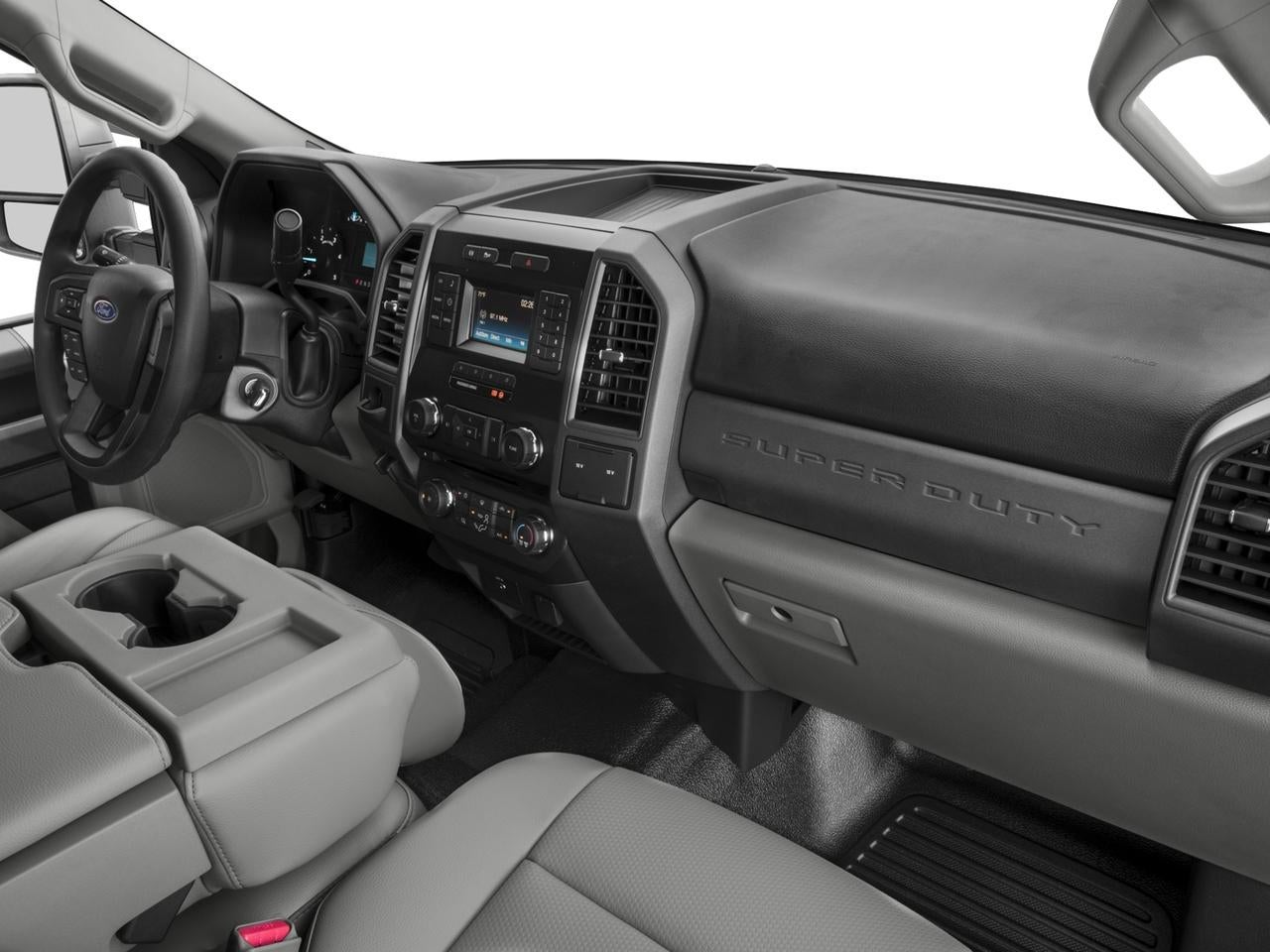 2017 Ford Super Duty F-350 DRW XL 4WD Crew Cab 8' Box