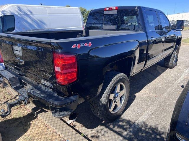 2015 Chevrolet Silverado 2500HD Built After Aug 14 Crew Cab Standard Box 4-Wheel Drive High Country