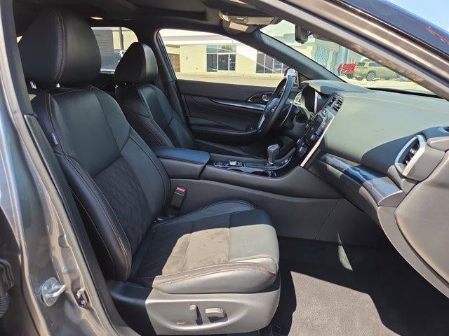 2023 Nissan Maxima SR CVT