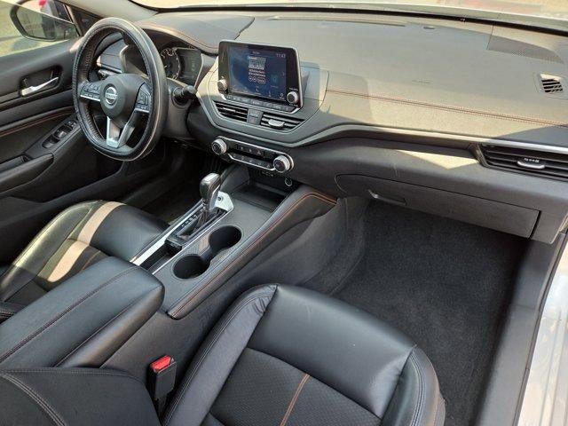 2022 Nissan Altima 2.5 SR Sedan