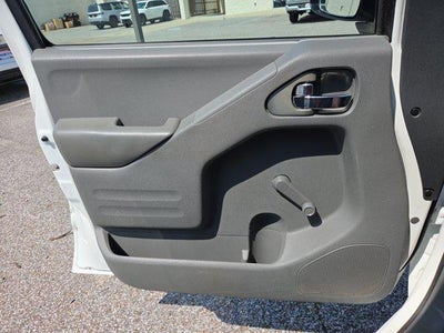 2016 Nissan Frontier 2WD King Cab I4 Auto S