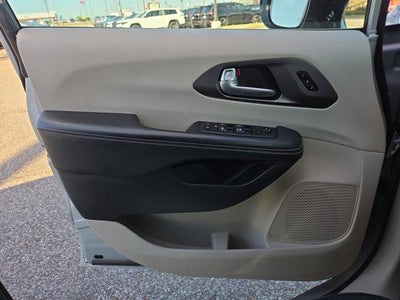 2024 Chrysler Pacifica Touring L FWD
