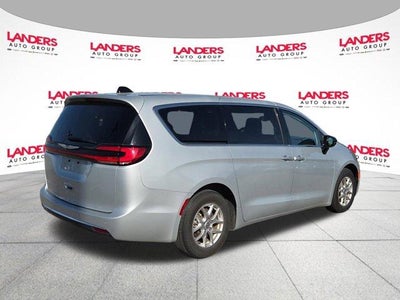 2024 Chrysler Pacifica Touring L FWD