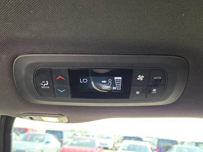 2024 Chrysler Pacifica Limited FWD