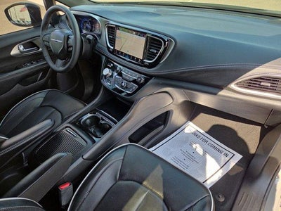 2024 Chrysler Pacifica Limited FWD