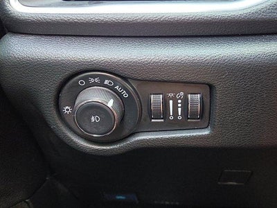 2024 Chrysler Pacifica Limited FWD