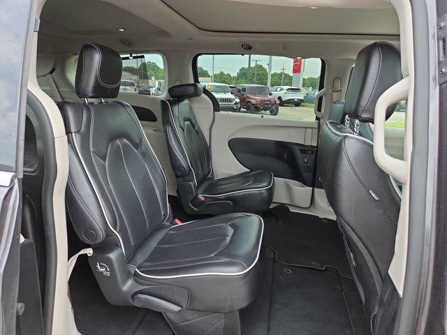 2023 Chrysler Pacifica Limited FWD