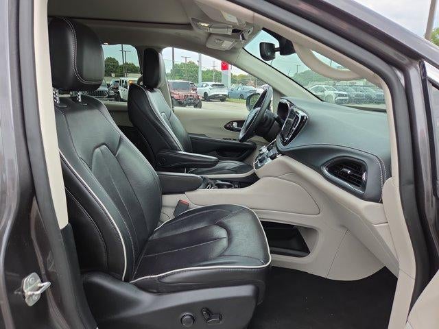 2023 Chrysler Pacifica Limited FWD