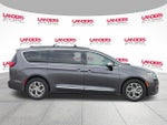 2023 Chrysler Pacifica Limited FWD