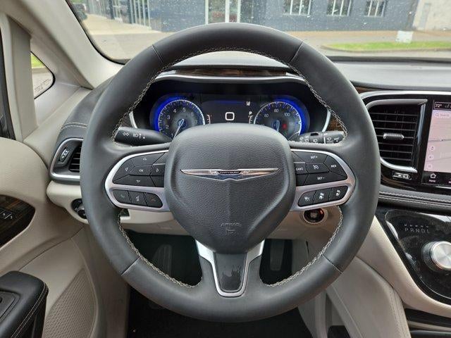 2023 Chrysler Pacifica Limited FWD
